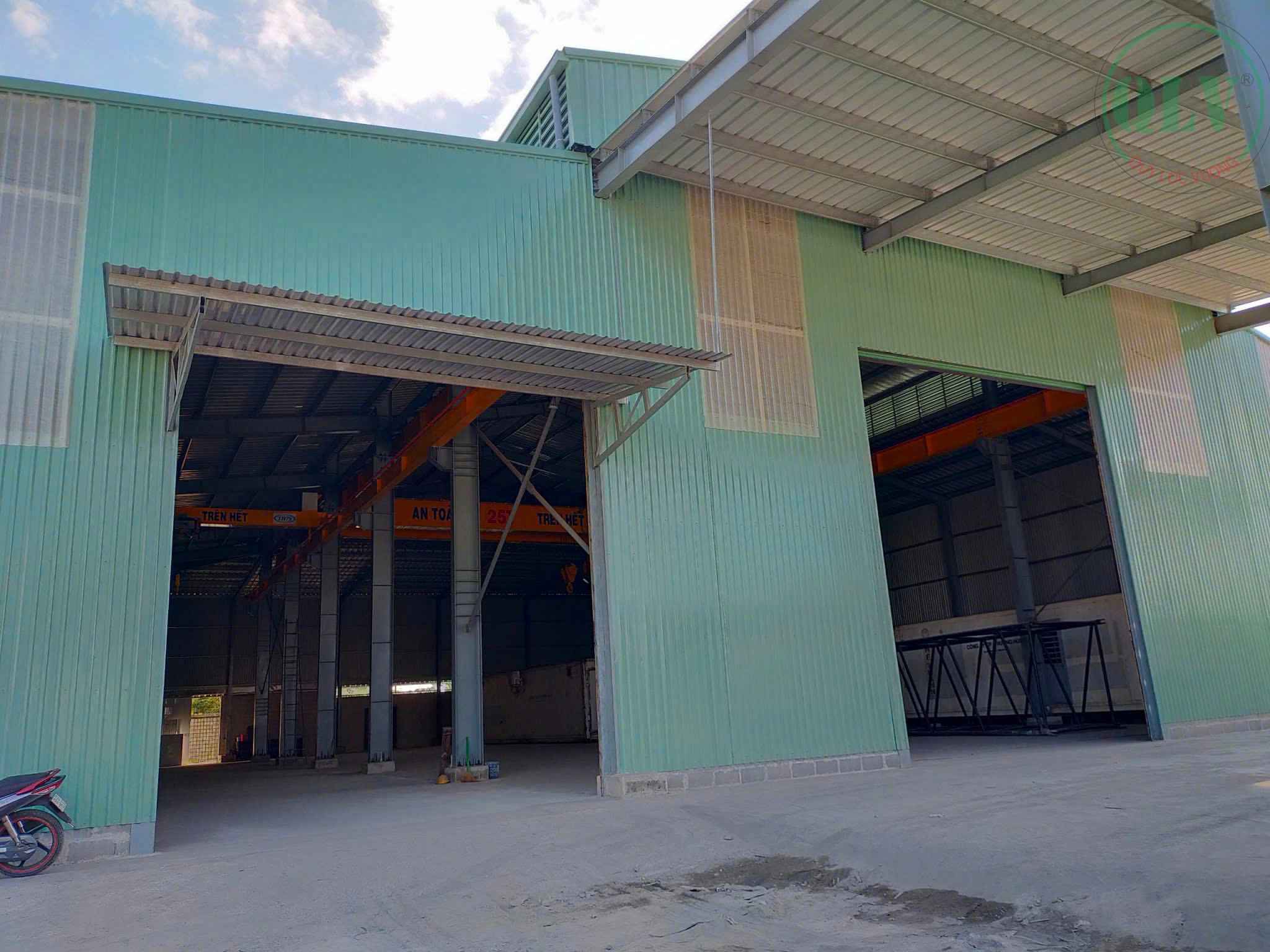 Cho thuê nhà xưởng 1.305m2 có cẩu trục 25T và 3T ở Mỹ Xuân, BRVT