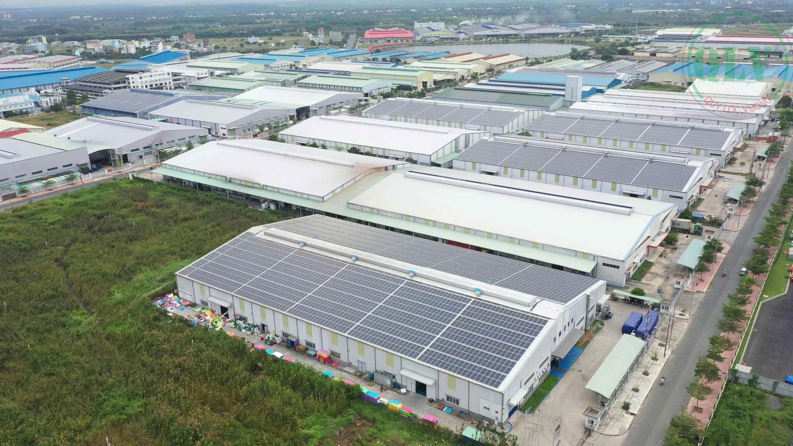 Cho thuê 4 lô xưởng tổng dt 17.430m2 ở KCN Đức Hòa, Long An