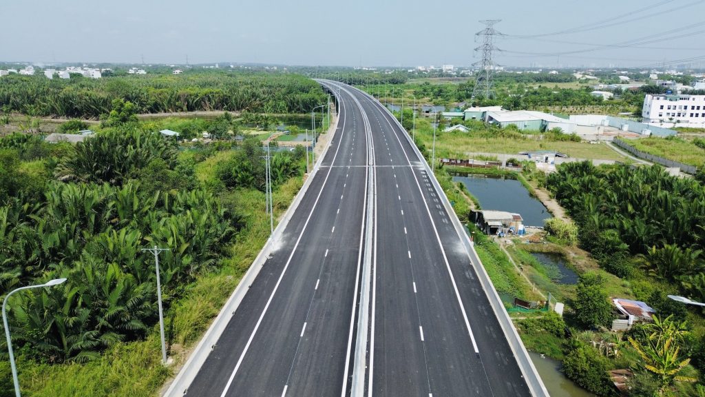 Cao tốc Bến Lức - Long Thành: "Đòn bẩy" vàng cho BĐS Công nghiệp Long An 2025