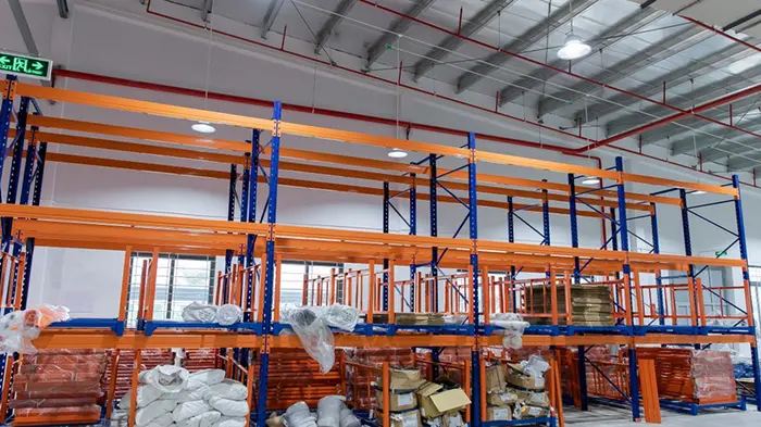 Lưu ý pháp lý khi thuê nhà xưởng KCN 2025: Tránh bẫy "tiền mất tật mang"